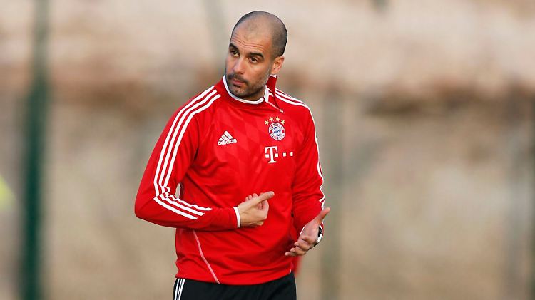Taschenspielertricks: Josep Guardiola, Trainer des FC Bayern München.