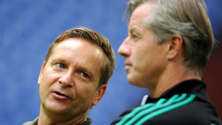 Die Analyse der Schalker Hinrunde war für Sportchef Horst Heldt unerfreulicher als erhofft.