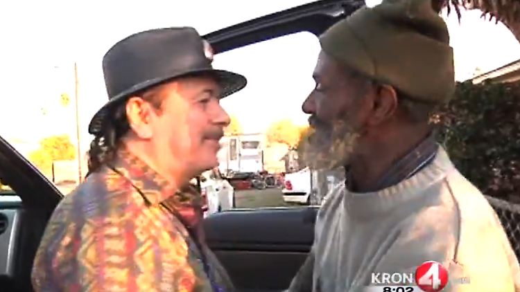 Wiedersehensfreude nach 40 Jahren: Carlos Santana (l.) und Marcus Malone bei ihrem Treffen in Oakland.