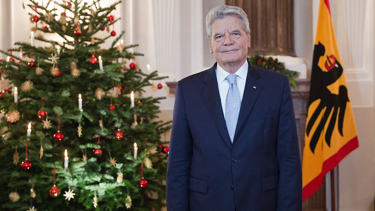 Joachim Gauck, festlich.