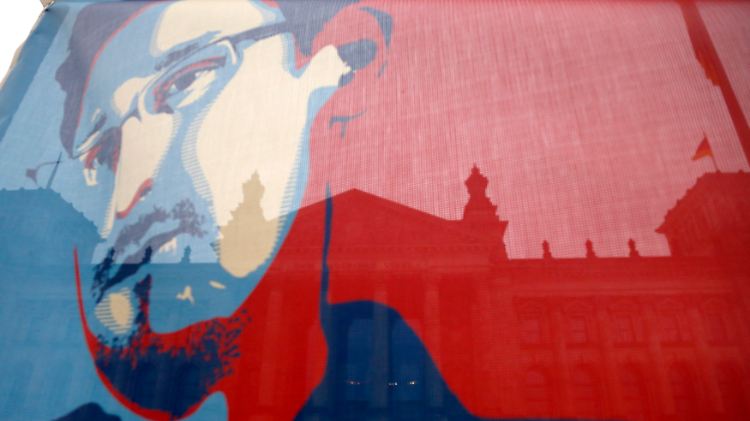 Er habe der Gesellschaft eine Chance geben wollen, selbst herauszufinden, ob sie sich ändern wolle, sagt Snowden.