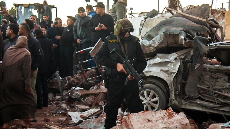 Die Bomben vor dem Polizeirevier in Mansoura hatten eine große Zerstörungskraft.