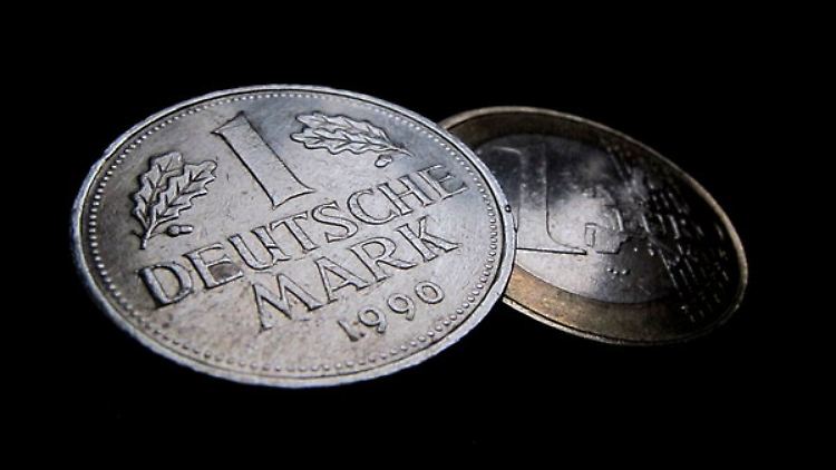 Rein rechnerisch hat noch jeder Bundesbürger etwa 160 D-Mark zu Hause.