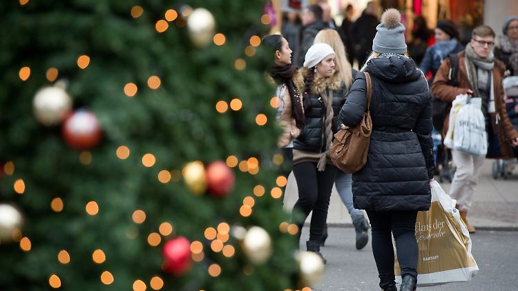 Für die einen blanker Horror, für die anderen Festtagseinstimmung: Die Weihnachtseinkäufe.
