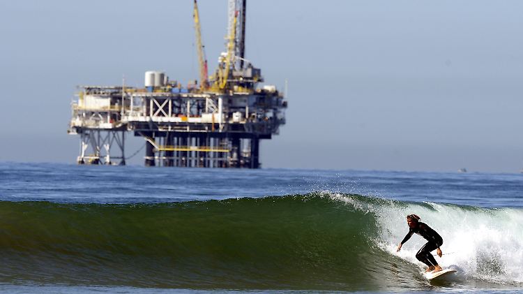 Mittlerweile schwimmt auch die Obama-Regierung begeistert auf der "Drill"-Welle.