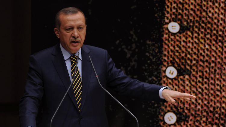 Noch ist nicht bekannt, wer künftig an der Seite von Ministerpräsident Erdogan regieren soll.