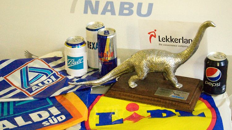 Den Preis bekommen jeweils die Umwelt-Dinosaurier.