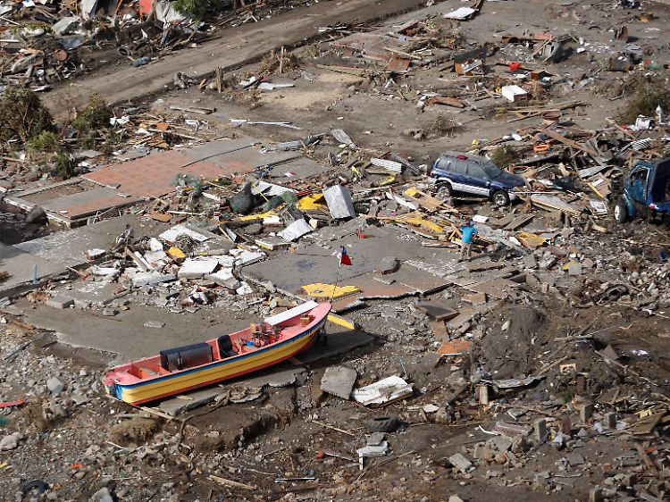 Das Beben in Chile war - gemessen am versicherten Schaden - teurer als das von Haiti.