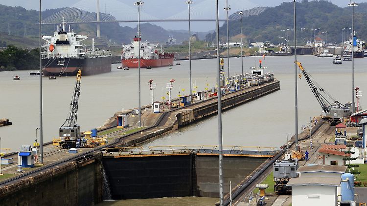 Ein alterndes Nadelöhr des Welthandels: Die Miraflores-Schleusen im Panamakanal zählen zu den Engstellen, die Schiffsgrößen, Frachtkosten und Lieferzeiten festlegen.