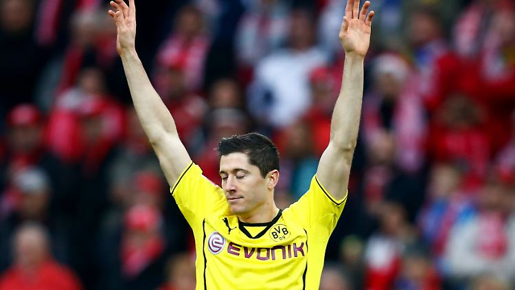 "In den nächsten Monaten möchte ich mich ausschließlich auf Borussia Dortmund konzentrieren": Robert Lewandowski.