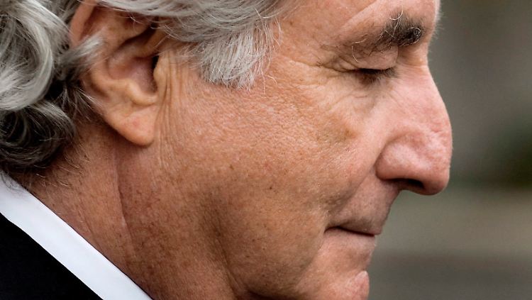 Milliardenbetrüger Madoff sitzt in Haft.
