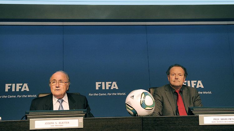 Geschiedene Leute: Noch-Fifa-Boss Joseph Blatter und sein gescheiterter Reformer Mark Pieth.