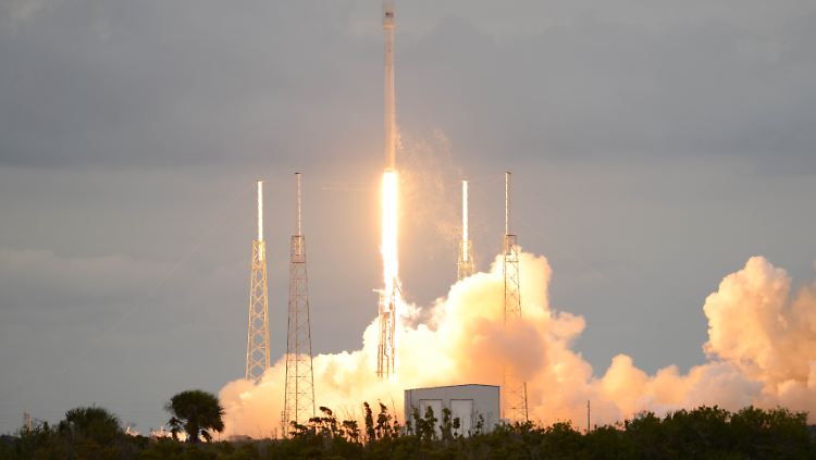 Die Falcon-9-Rakete startete in Cape Canaveral.
