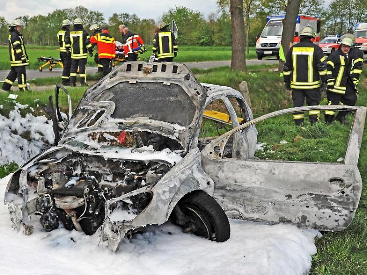 Auf Landstraßen passieren die meisten tödlichen Unfälle. Eine neue Gestaltung der Fahrbahnen soll für mehr Sicherheit sorgen.