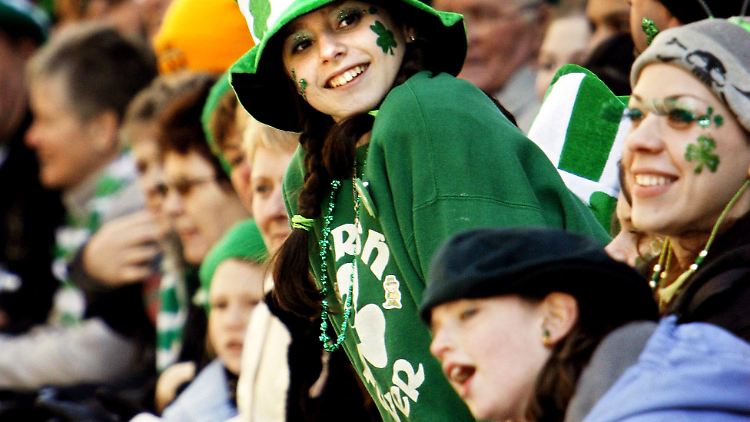 Feiernde Iren am St. Patrick's Day