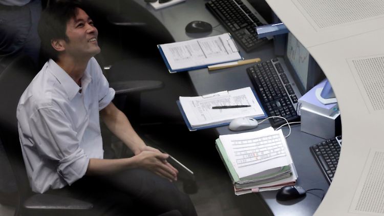 Endlich schließt der Nikkei mal wieder im Plus.