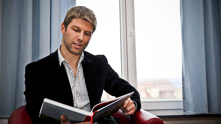 Ein bemerkenswerter Schritt: Thomas Hitzlsperger geht als erster Profi-Fußballer mit seiner Homosexualität an die Öffentlichkeit. 