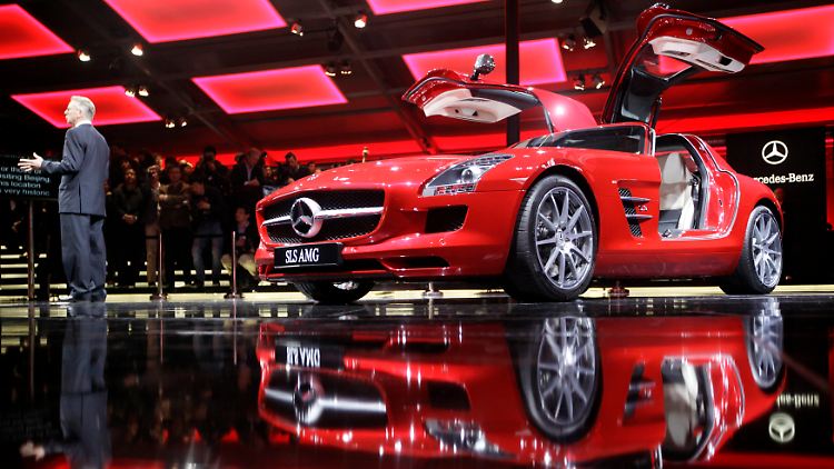 Mercedes-Benz SLS AMG auf der Peking Auto Show: Deutsche Hersteller profitieren vom Boom des chinesischen Automarkts besonders.