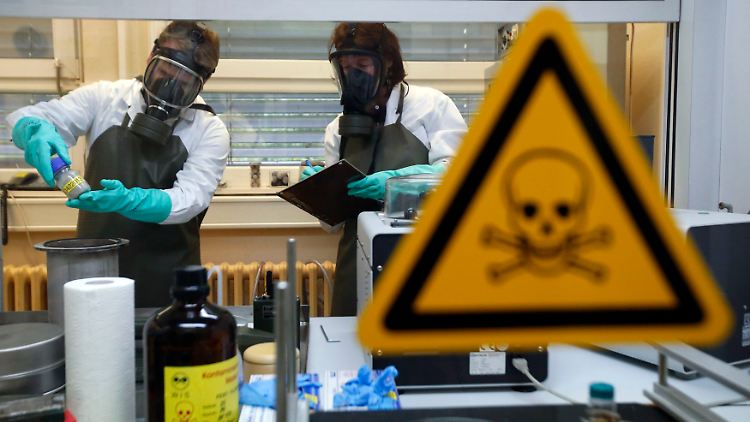 Experten im niedersächsischen Munster sollen helfen, Reste der syrischen Chemiewaffen zu vernichten. 
