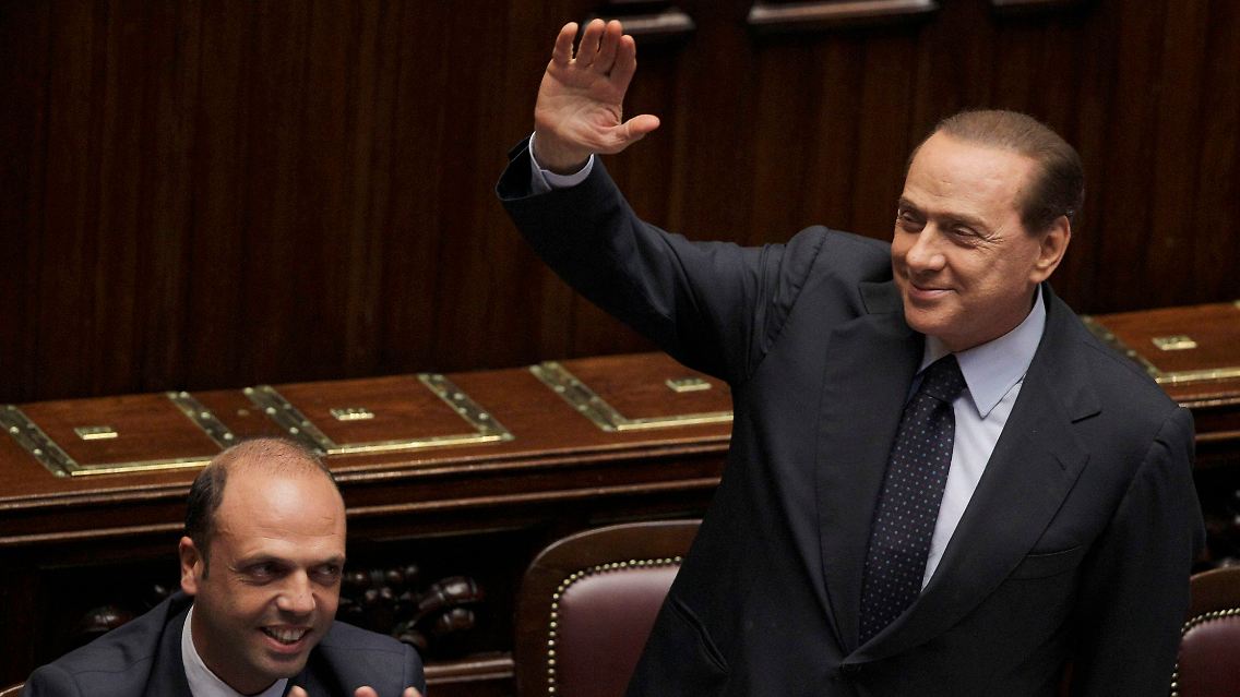 Berlusconi feiert seine Atempause.