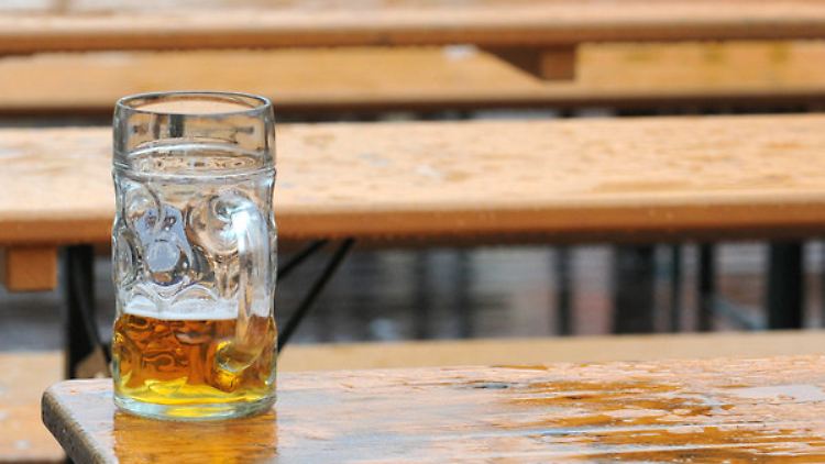 Durst vergangen, weil zu viel bezahlt? Über Jahre haben sich Brauereien beim Preis abgesprochen.