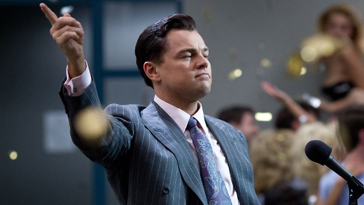 Der "Wolf of Wall Street":   Aktienhändler Jordan Belfort, im Film von Leonardo di Caprio gespielt, gründet seine eigene Firma mit Anfang 20. Sie wird schnell zum großen Erfolg. Belfort wird Multimillionär und Star an der New Yorker Börse. Am Ende aber scheitert er, weil er sich nicht an die Regeln hält.