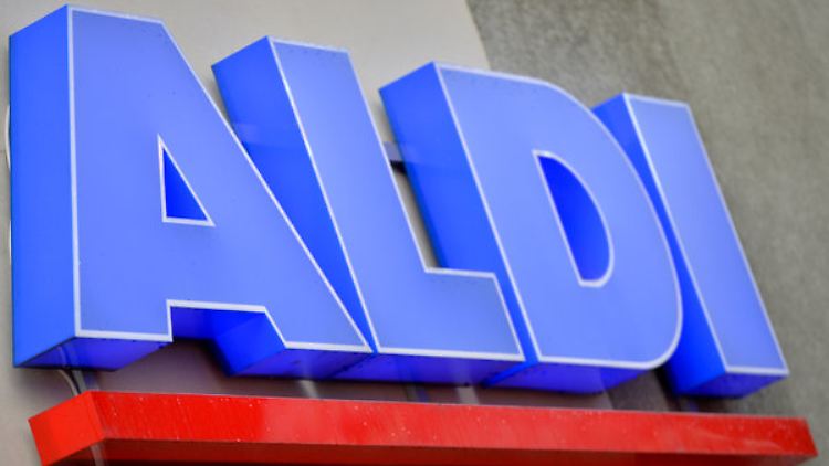 Der Discount-Riese soll Strumpfhosen bezogen haben, die bei Esda auch in Zwangsarbeit gefertigt worden sein sollen.