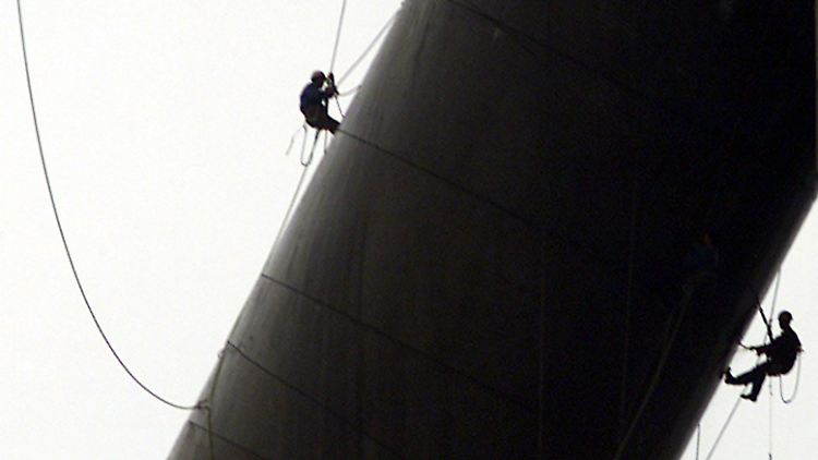 Auf der einen Seite rauf, auf der anderen runter: Die Weltbank schätzt die globalen Wirtschaftsaussichten neuerdings positiver ein - getragen von den Industriestaaten. Probleme könnten von Seiten der Schwellenländer kommen.