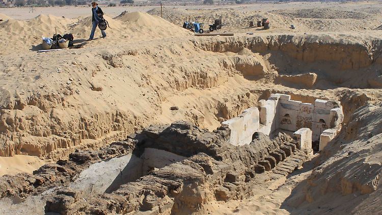 Im ägyptischen Abydos haben Forscher das Grab des ägyptischen Königs Senebkai freigelegt.