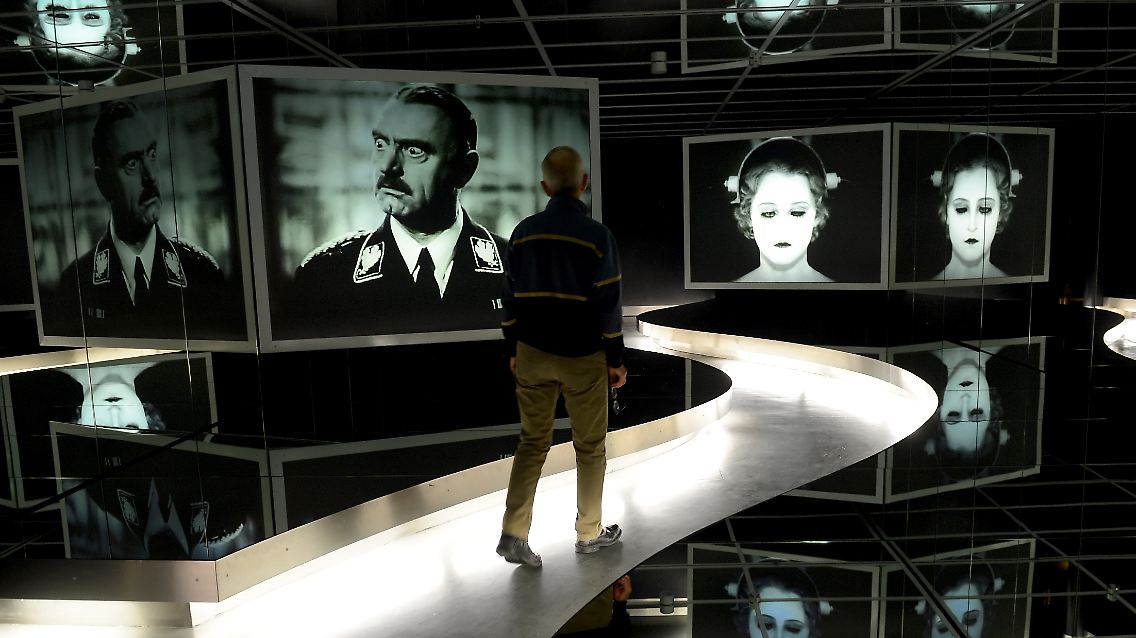 Die Deutsche Kinemathek nahm 1963 ihre Arbeit auf. Mittlerweile umfasst die Sammlung rund 20.000 nationale und internationale Stumm- und Tonfilme. 
