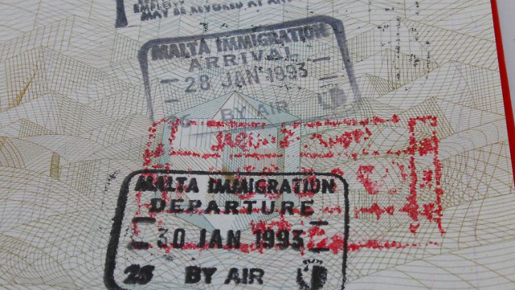 Eigentlich benötigen Nicht-EU-Bürger für die Einreise nach Malta einen Reisepass. Stattdessen können sie sich die Staatsbürgerschaft aber auch gleich kaufen.