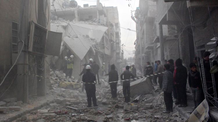 Nach einer heftigen Explosion in Aleppo.