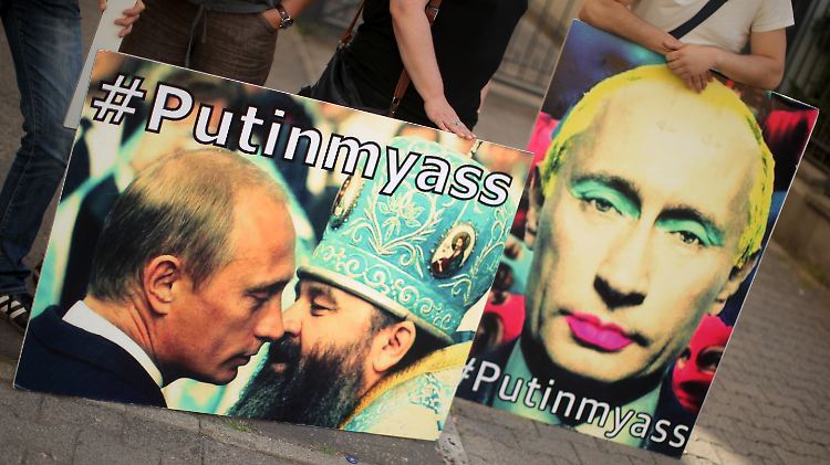 Homosexuelle könnten sich in Sotschi "wohlfühlen" - sagt Russlands Präsident Wladimir Putin. Sie sollten aber "die Kinder in Frieden lassen".