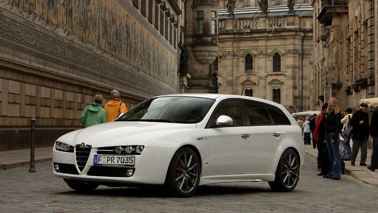 Vor allem wegen seiner Optik und seines Fahrwerks ist der Alfa Romeo 159 eine Empfehlung. 