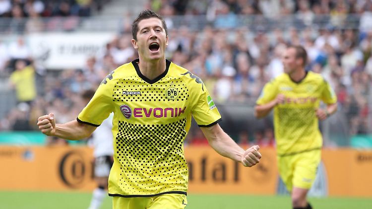 Robert Lewandowski hat Ärger mit der Justiz. Der Verein steht hinter ihm.