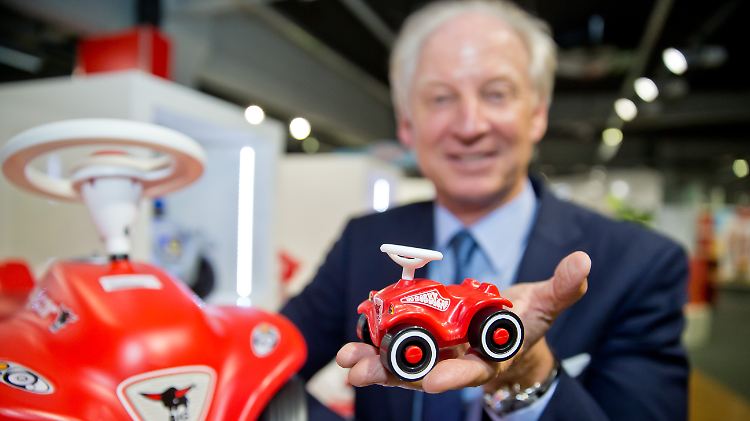 Der Vorstandsvorsitzende der Simba Dickie Group, Michael Sieber, in der Firmenzentrale in Fürth (Bayern). 