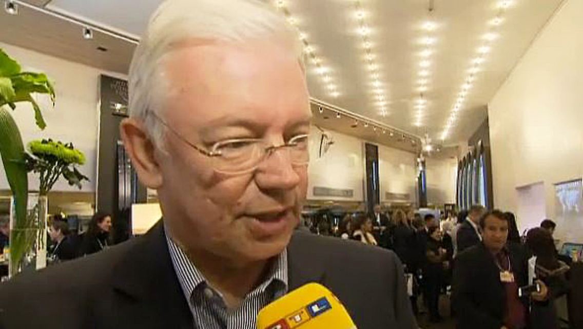 Roland Koch.JPG
