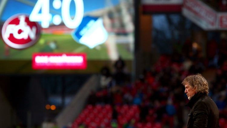 Es ist vollbracht: Nürnbergs 4:0 gegen Hoffenheim war der erste Bundesligasieg der Saison für die Franken und ihren Coach Gertjan Verbeek.