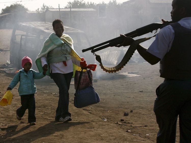 Den Ausländern in Südafrika ist die erhöhte Polizeipräsens sehr recht.