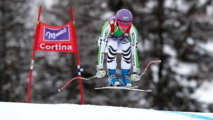 Maria Höfl-Riesch beendete den Weltcup in Cortina d'Ampezzo mit einem guten dritten Platz im Super-G.