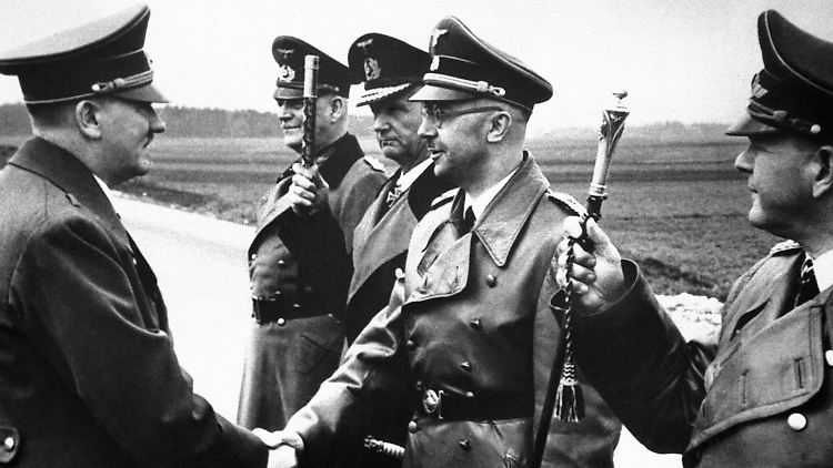 Adolf Hitler und sein Reichsführer SS waren ideologisch voll auf einer Linie.