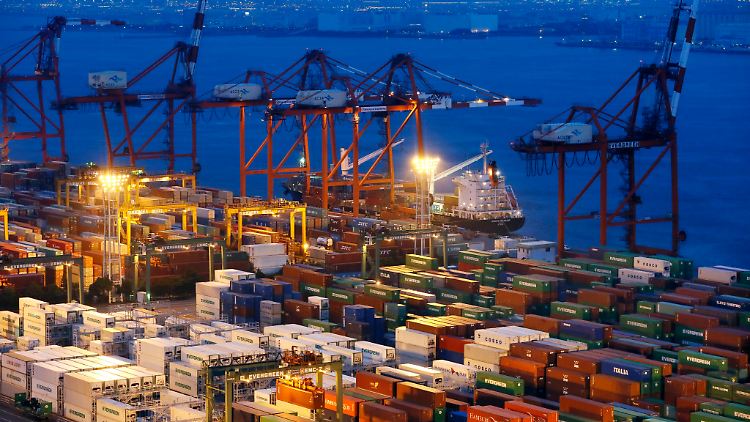 Containerterminal in Tokio.