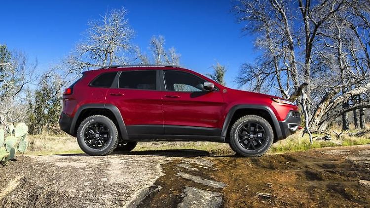 Das Design beim Jeep Cherokee will um jeden Preis auffallen.