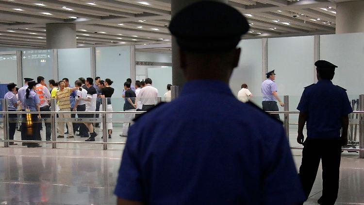 Vom Pekinger Flughafen wollte der "NYT"-Korrespondent zunächst nach Taipeh fliegen. Er soll weiter in der Region tätig bleiben.