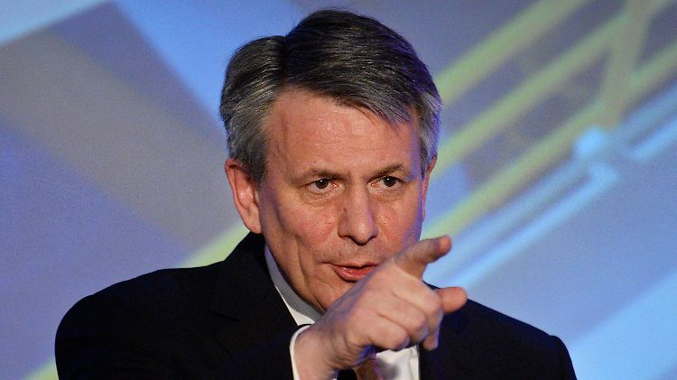 Shell-Boss Ben van Beurden hat viele Probleme auf dem Tisch.