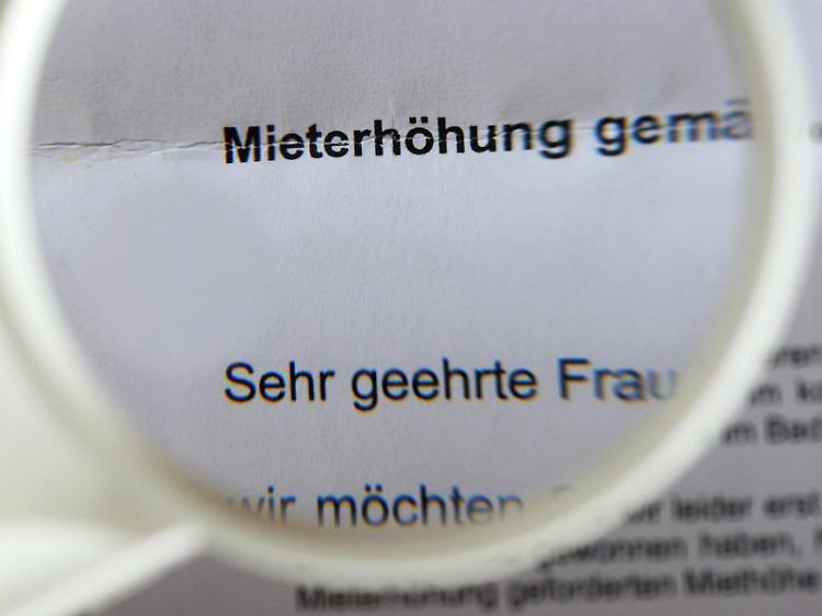 Bei einer Mieterhöhung können sich Vermieter nur auf den Mietspiegel der eigenen Gemeinde berufen.