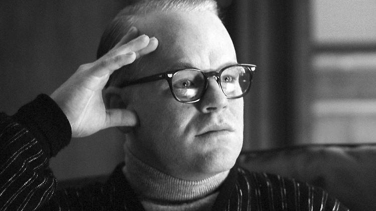 Hoffman_capote.jpg
