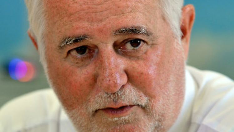 Der Thüringer Umweltminister Jürgen Reinholz hat den umstrittenen Abteilungsleiter seines Postens enthoben.