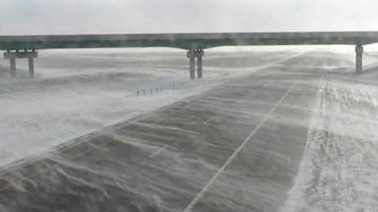Wegen des Winterwetters wurden zeitweise einige Straßen n den USA geschlossen - wie hier die Interstate 29 in South Dakota.