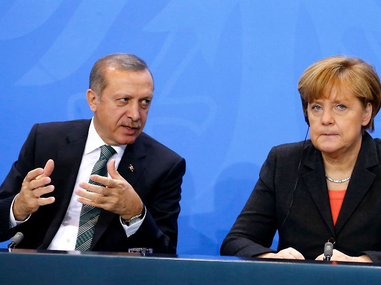 Die Türkei braucht die EU, die EU aber auch die Türkei, versuchte der türkische Ministerpräsident Erdogan Kanzlerin Merkel zu überzeugen - doch die reagierte zurückhaltend.